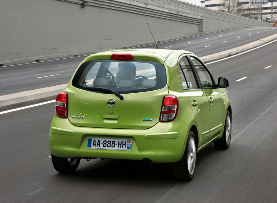  Nissan Micra 5-Door (K13) 2010 года  (фото 21 из 26)